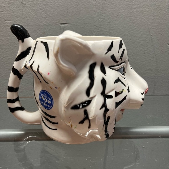 White Tiger Plastic Mug - Picture 2 of 5